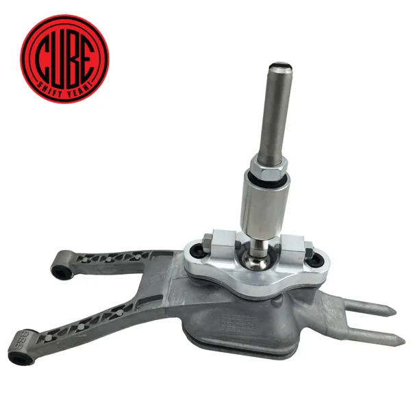 CUBE Speed Pontiac G8 short shifter installed